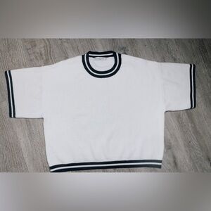 Abercrombie & Fitch White and Black Striped Sweater